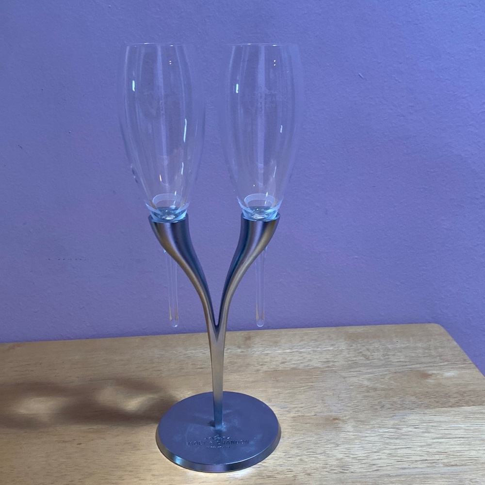 Moet & Chandon Champagne Flute Glasses and Stand